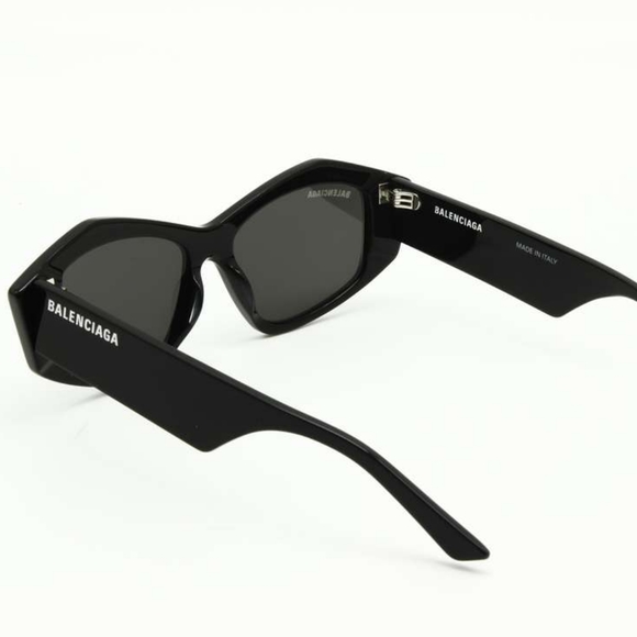 NEW BALENCIAGA GEOMETRIC SUNGLASSES BLACK WOMEN'S EYEWEAR BALENCIAGA BB0106S 001 - Picture 9 of 10